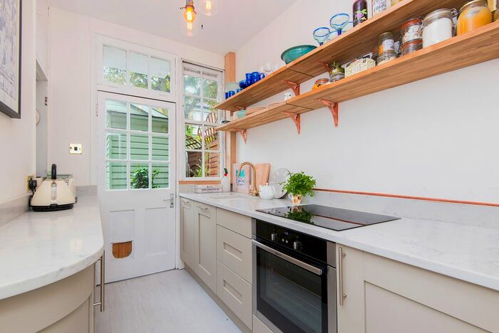 2 Bedroom Property To Rent In Town Hall Road, SW11