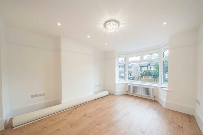 3 Bedroom Terraced House To Rent In Elton Avenue, Greenford, UB6