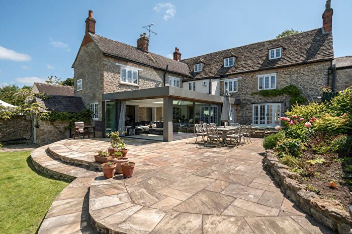 6 Bedroom Detached House For Sale In High Street, Purton, SN5