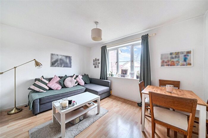 2 Bedroom Flat To Rent In Sullivans Reach, Manor Road, Walton-On-Thames, KT12