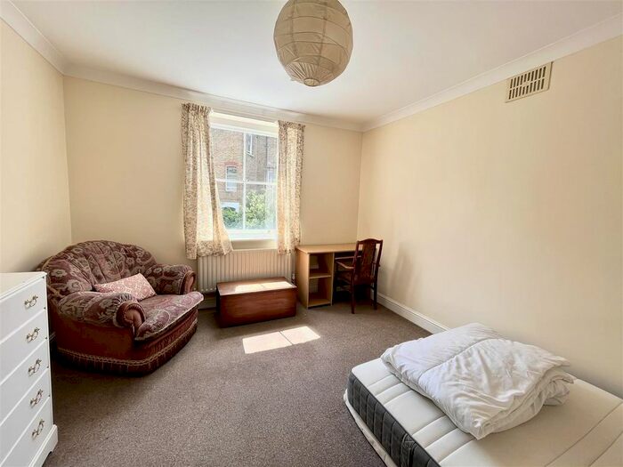 4 Bedroom Flat To Rent In Alexandra Grove, London, N4
