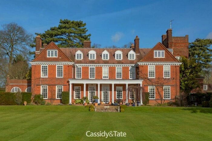 1 Bedroom Apartment To Rent In Holwell Court, Holwell, Hatfield, AL9