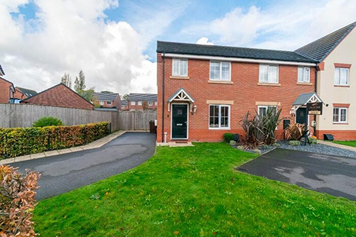 3 Bedroom Semi-Detached House For Sale In High Grove Park, Ormskirk, Lancashire, L40