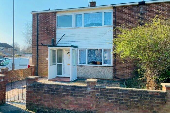 3 Bedroom Property To Rent In Cleveland Road, Aylesbury, HP20