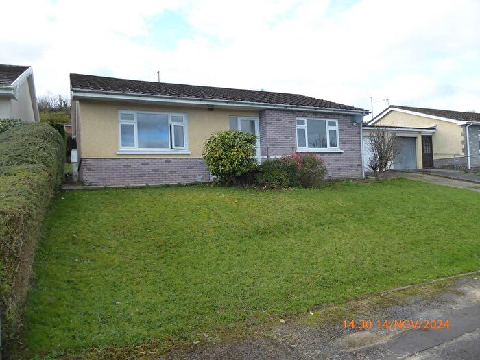 3 Bedroom Detached Bungalow To Rent In Bronyglyn, Bronwydd Arms, Carmarthen, SA33