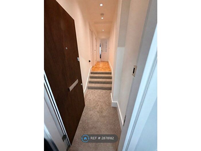 1 Bedroom Flat To Rent In Latymer Court, London, W6