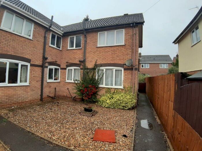 1 Bedroom Semi-Detached House To Rent In Farrow Avenue, Holbeach, PE12