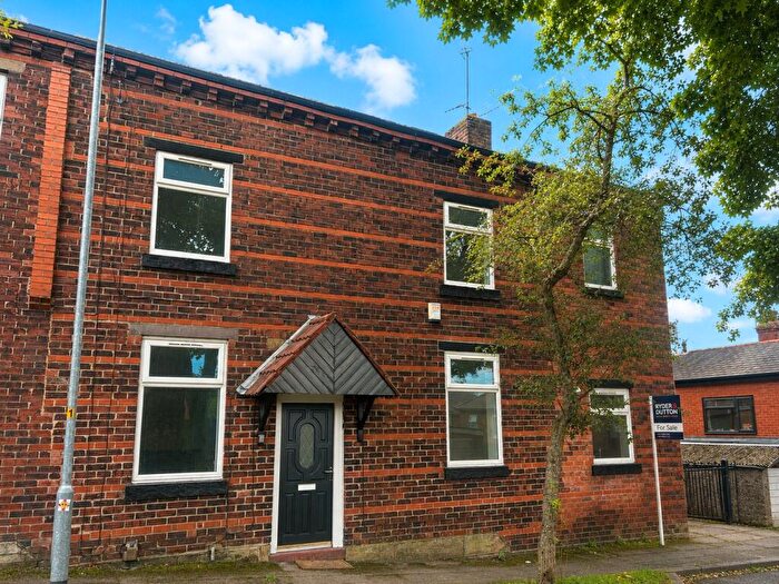 3 Bedroom End Of Terrace House For Sale In Copster Avenue, Hathershaw, Oldham, OL8
