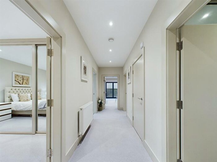 3 Bedroom Duplex For Sale In Apartment, Carriage House, The Carriage Drive, Greetland, Halifax, HX4