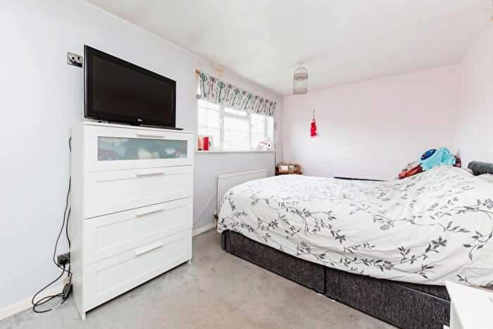 2 Bedroom Detached House For Sale In River Mead, Hitchin, North Hertfordshire, SG5