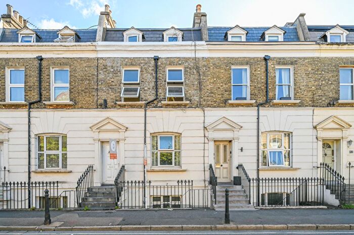 1 Bedroom Flat For Sale In Studland Street, Brackenbury Village, London, W6