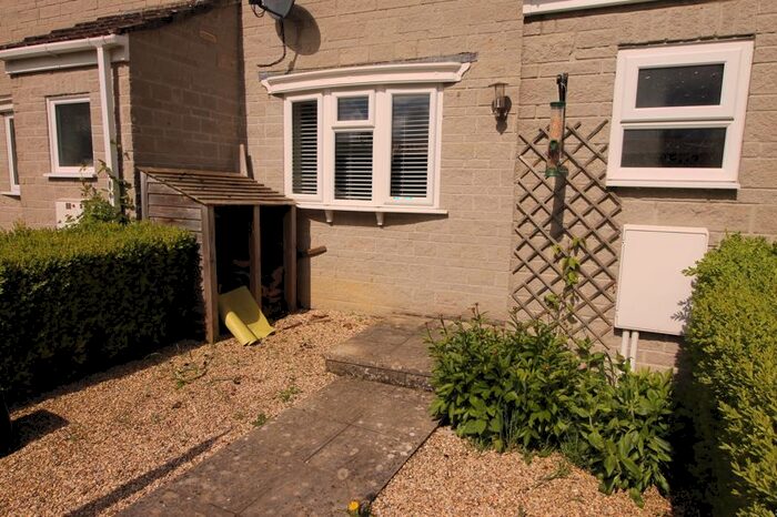 2 Bedroom Property To Rent In Polham Lane, Somerton, TA11