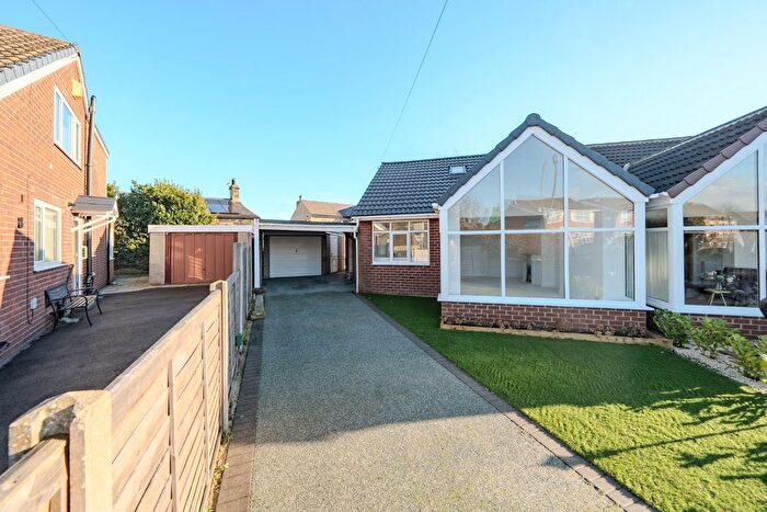 3 Bedroom Bungalow For Sale In Smalewell Drive, Pudsey, West Yorkshire, LS28
