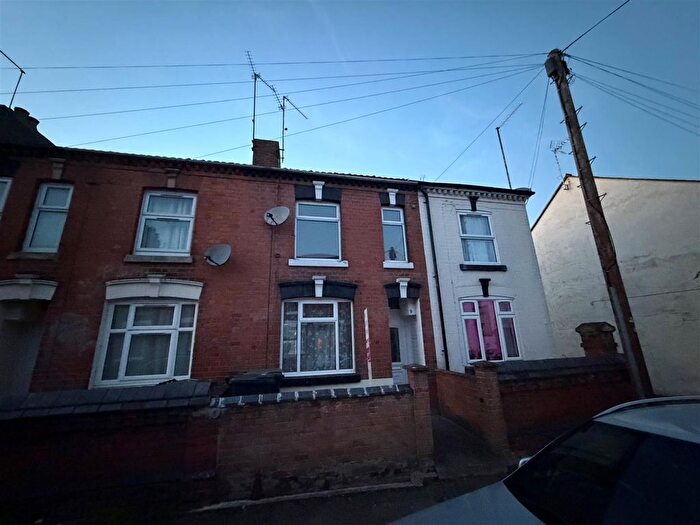 3 Bedroom Terraced House To Rent In Pemberton Street, Rushden, NN10