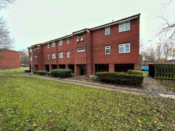 1 Bedroom Flat To Rent In Winters Way, Waltham Abbey, EN9