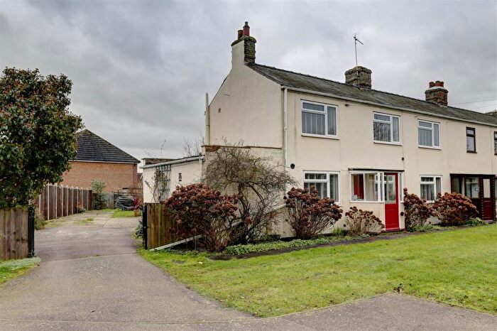 3 Bedroom Semi Detached House For Sale In St. John's Road, Ely, CB6