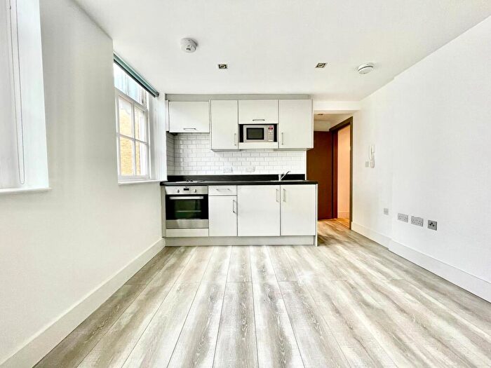 Studio To Rent In Drakes Courtyard, Kilburn High Road, London, NW6