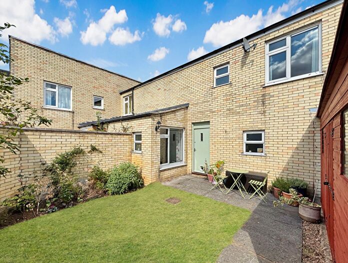 2 Bedroom Terraced House For Sale In Nuns Way, Cambridge, CB4