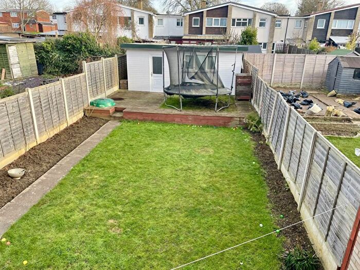 3 Bedroom Terraced House For Sale In Leaves Spring, Stevenage, SG2