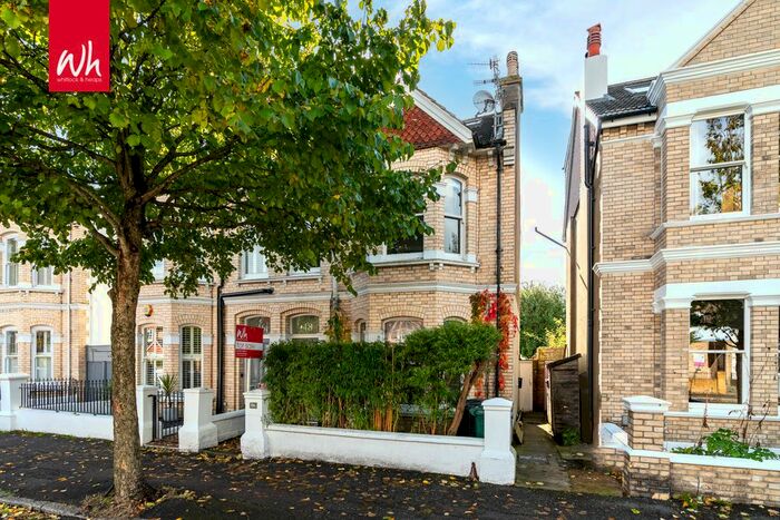 2 Bedroom Flat For Sale In Portland Road, Hove, BN3