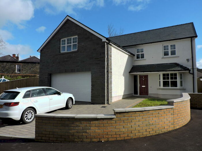 4 Bedroom Detached House To Rent In Maes Y Glyn, Johnstown, SA31
