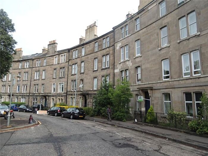 2 Bedroom Flat To Rent In Murieston Crescent, Edinburgh, EH11