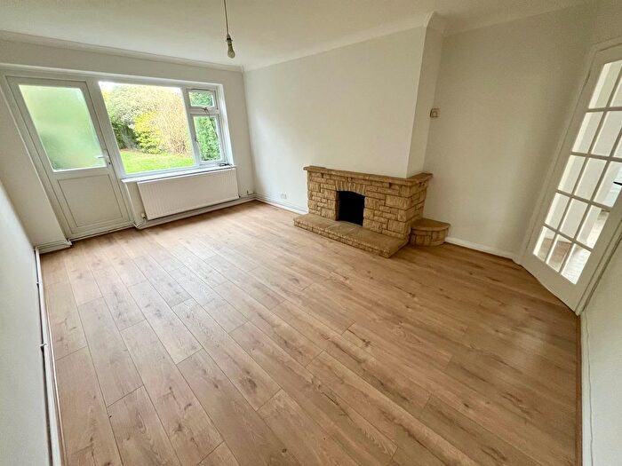 2 Bedroom Maisonette To Rent In Chattern Hill, Ashford, TW15