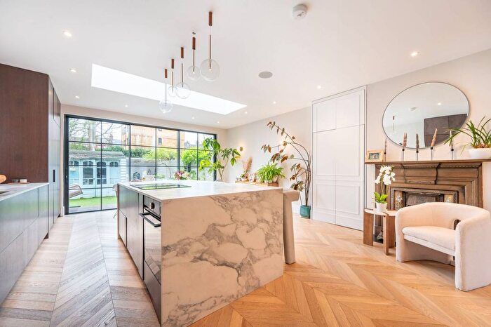 4 Bedroom Property To Rent In Normanby Road, Dollis Hill, London, NW10