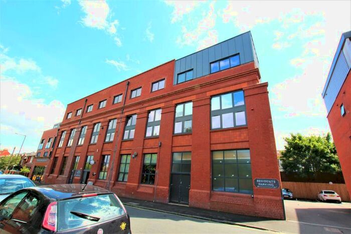 2 Bedroom Flat To Rent In Cigar Factory - Southville, BS3