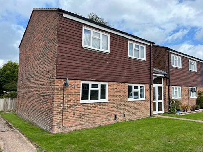 1 Bedroom Flat To Rent In Storrington, RH20
