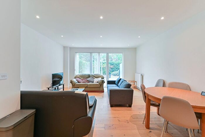 3 Bedroom Flat To Rent In Minotaur House, Thunderer Walk, Woolwich, London, SE18