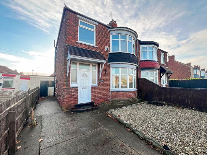 3 Bedroom Semi-Detached House To Rent In Longlands Road, Middlesbrough, TS3