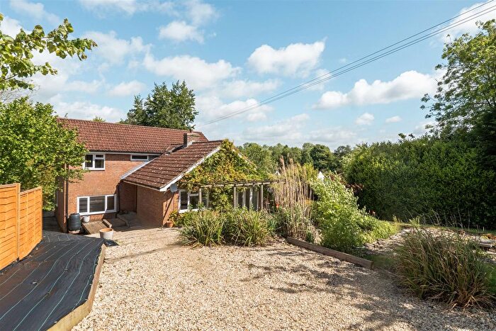 4 Bedroom Detached House For Sale In Oak Lane, Easterton, SN10