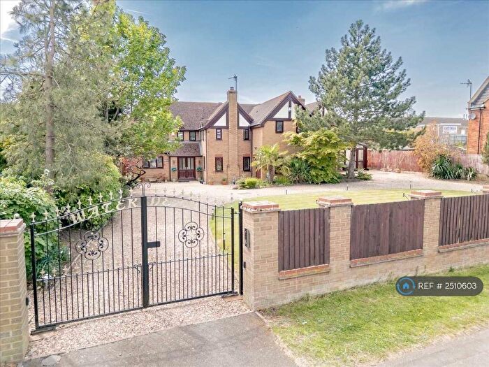 5 Bedroom Detached House To Rent In Little London, Deanshanger, Milton Keynes, MK19