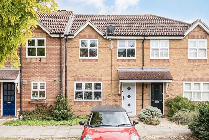 3 Bedroom Terraced House For Sale In Henry Doulton Drive, Tooting, SW17