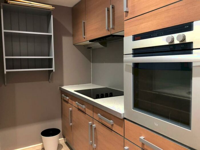 2 Bedroom Apartment To Rent In Trinity One, East Street, Leeds, West Yorkshire, LS9