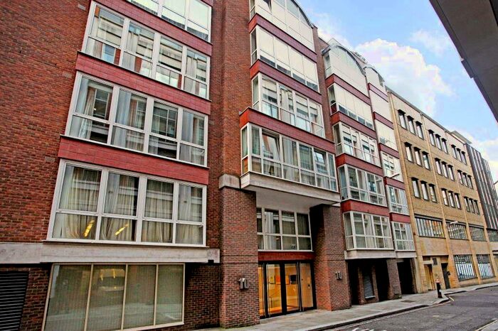 Flat To Rent In Hosier Lane, West Smithfield, London, EC1A