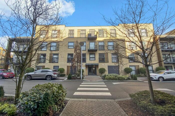 2 Bedroom Flat To Rent In Brindley, Letchworth Road, Stanmore HA7