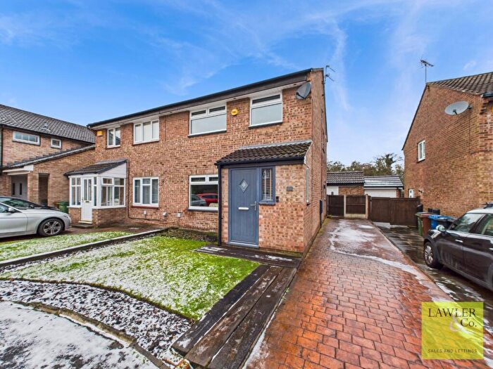 3 Bedroom Semi Detached House For Sale In Duncombe Close, Bramhall, SK7