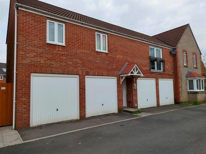 2 Bedroom Maisonette To Rent In Seymour Place, Frampton Cotterell, Bristol, BS36