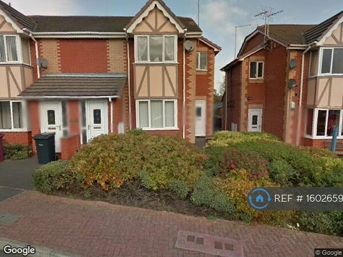 2 Bedroom Flat To Rent In Chapel Close, Clowne, S43