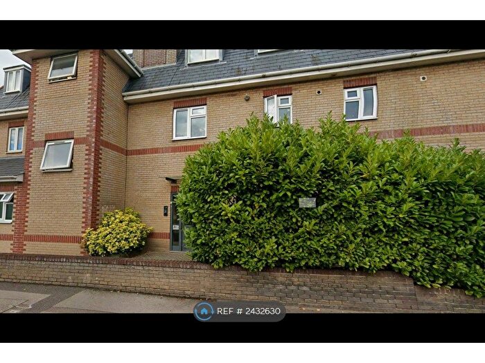 2 Bedroom Flat To Rent In Frinton Court, London, N20