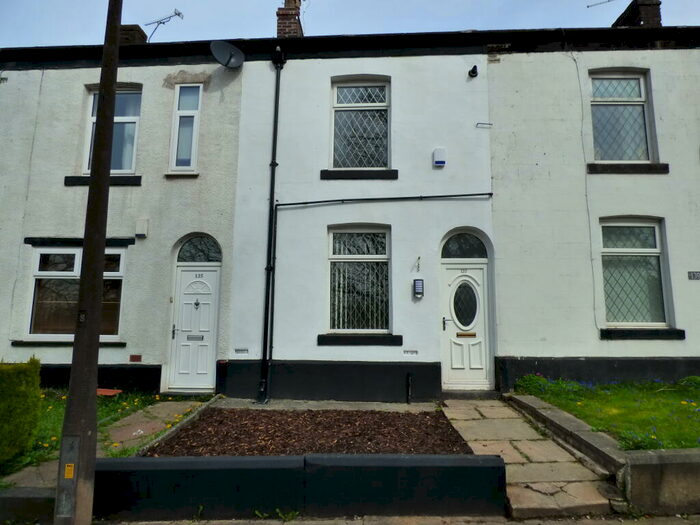 2 Bedroom House To Rent In Broad Oak Lane, Bury, BL9