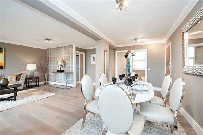 3 Bedroom Flat To Rent In St John's Wood Park, St John's Wood, London, NW8