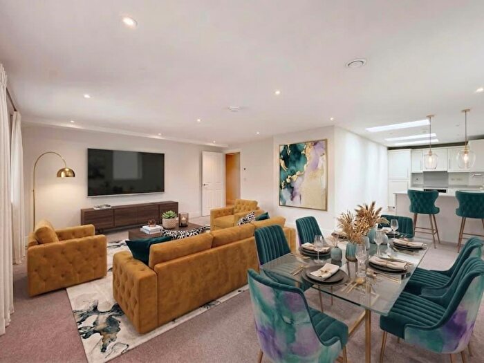2 Bedroom Apartment For Sale In Off Fountain Way, Wilton Road, Salisbury, SP2