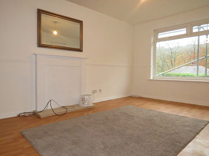 3 Bedroom Property To Rent In Kebroyd Avenue, Triangle, Sowerby Bridge, HX6