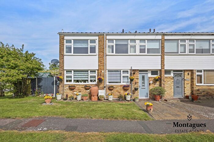 4 Bedroom Terraced House For Sale In Highfield Green, Epping, CM16