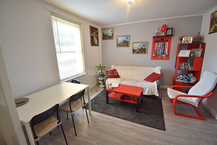 1 Bedroom Flat To Rent In Tilehurst Road, Reading, RG1