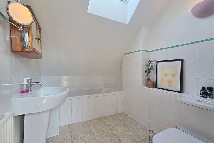 4 Bedroom Detached House For Sale In Pauls Lane, Sway, Lymington, Hampshire, SO41