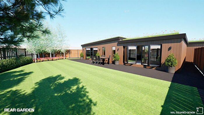 4 Bedroom Detached Bungalow For Sale In Keysers Road, Broxbourne, EN10